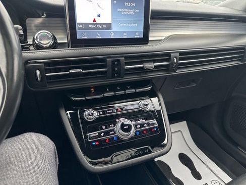 Used 2021 Lincoln Corsair AWD w/ Premium Package image 38