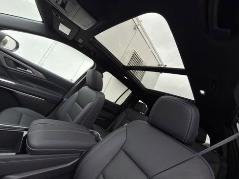 New 2026 Chevrolet Traverse LT w/ Sun and Wheel Package image 19