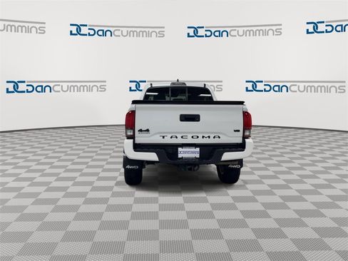 Used 2020 Toyota Tacoma SR5 image 7