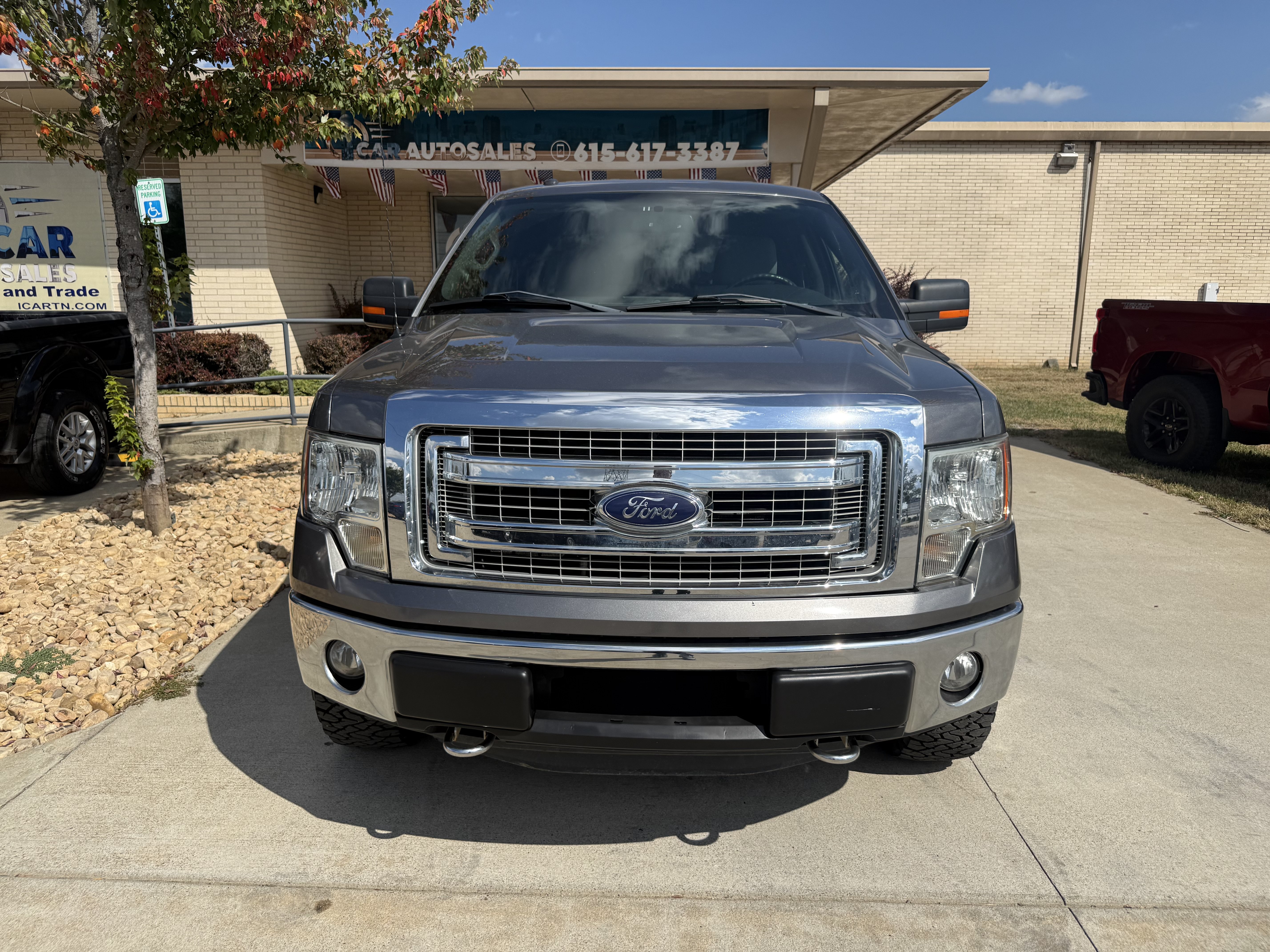 Used 2013 Ford F150 XLT w/ XLT Chrome Pkg AWD/4WD image 2
