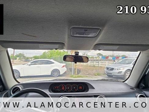 Used 2014 Scion xB FWD image 37