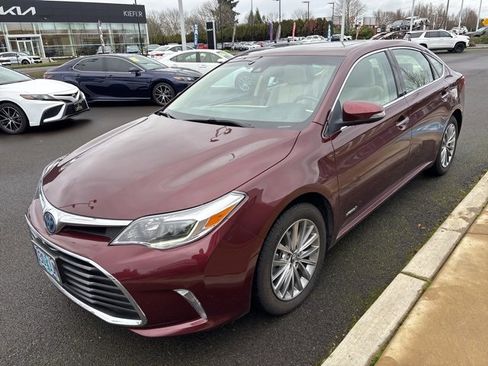 Used 2016 Toyota Avalon Limited image 5