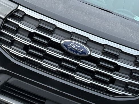 New 2026 Ford Explorer Active w/ Active Comfort Package image 3