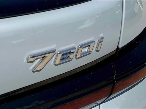 New 2025 BMW 760i xDrive w/ Executive Package image 15