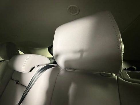 Certified 2025 Land Rover Range Rover Velar S image 31