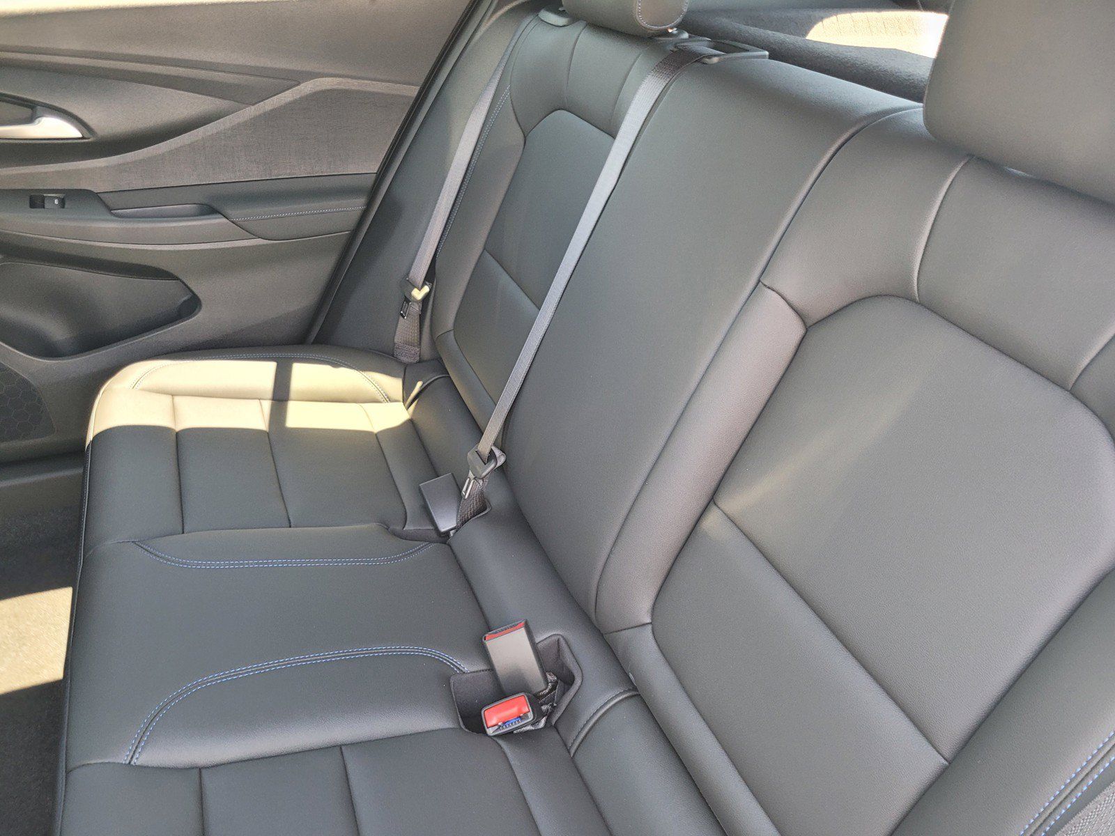 New 2026 Buick Envista Sport Touring w/ Convenience I Package FWD image 6