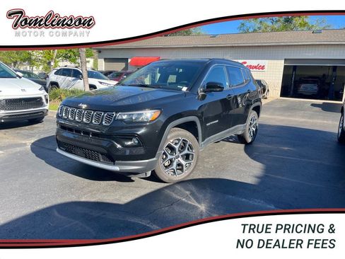 Used 2025 Jeep Compass Limited image 1