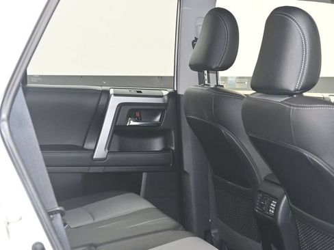 Used 2024 Toyota 4Runner SR5 Premium w/ Moonroof Package AWD/4WD image 10