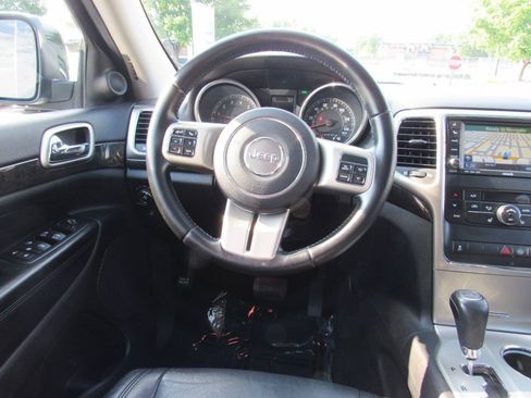 Used 2011 Jeep Grand Cherokee Laredo AWD/4WD image 37