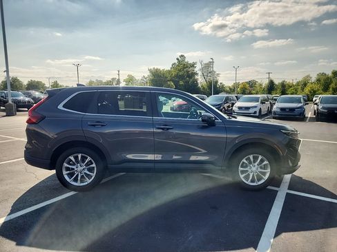 Used 2024 Honda CR-V EX image 9