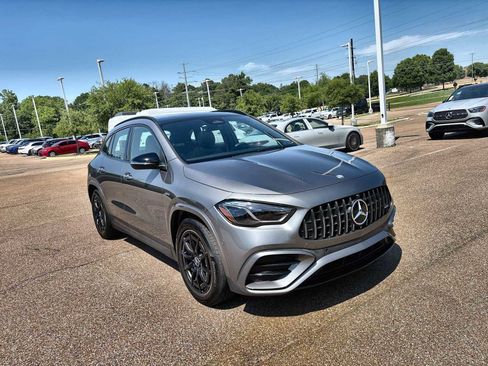 Used 2025 Mercedes-Benz GLA 35 AMG 4MATIC image 11