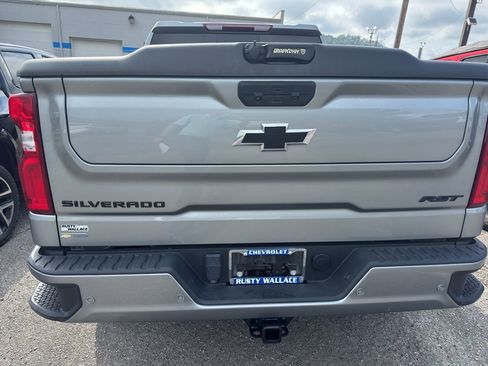 Used 2024 Chevrolet Silverado 1500 RST w/ Convenience Package II AWD/4WD image 4