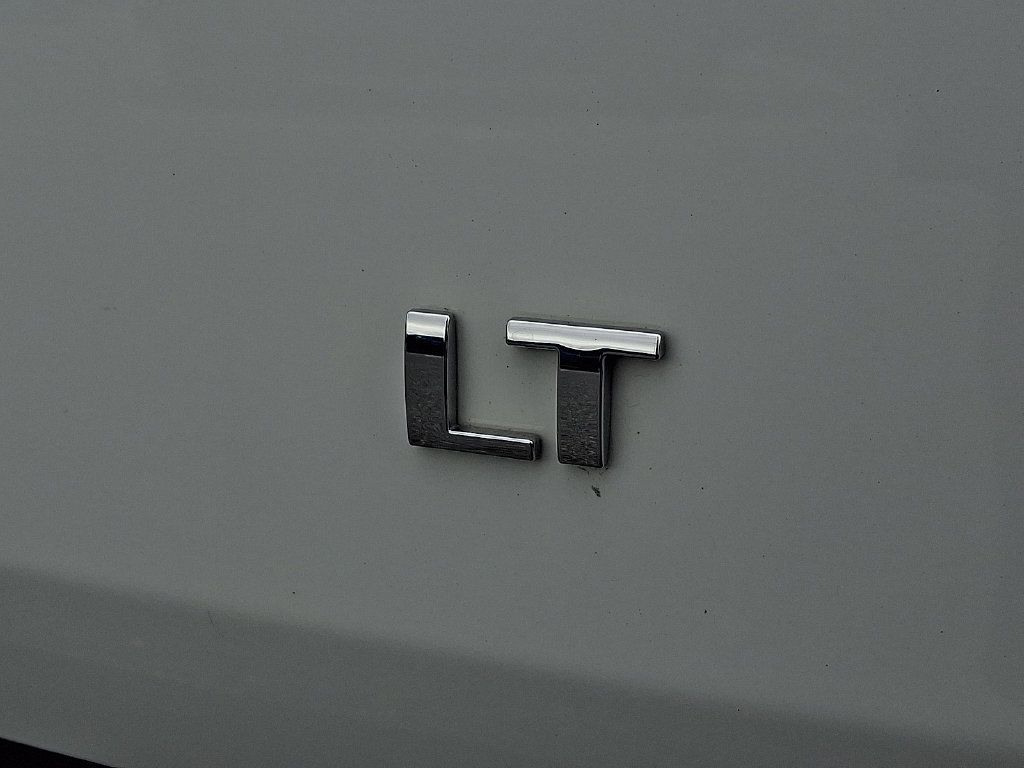 Used 2023 Chevrolet Traverse LT AWD/4WD image 33
