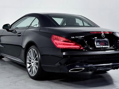 Used 2017 Mercedes-Benz SL 550 image 25