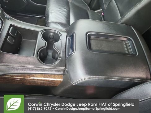 Used 2017 Chevrolet Suburban LT image 30