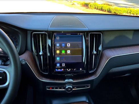 Used 2023 Volvo XC60 T8 Plus w/ Climate Package image 28