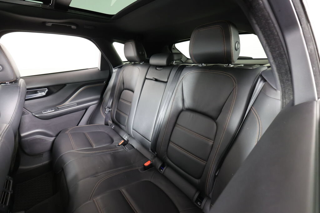 Used 2018 Jaguar F-PACE Prestige AWD/4WD image 15