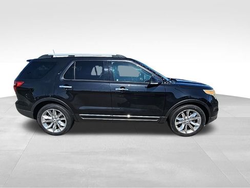 Used 2014 Ford Explorer XLT w/ Equipment Group 202A image 23