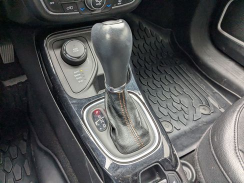 Used 2020 Jeep Compass Limited image 26