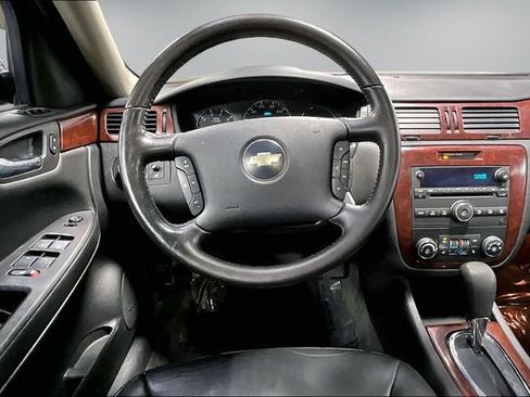 Used 2007 Chevrolet Impala LTZ FWD image 10