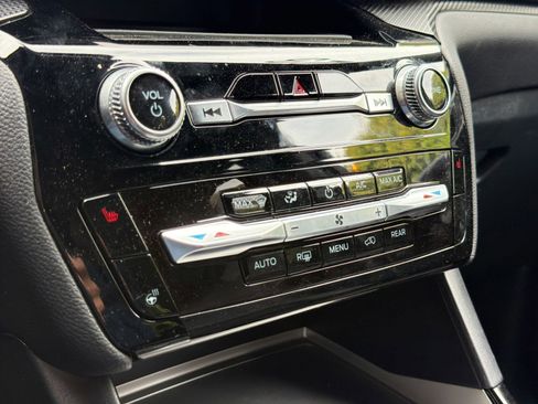 Used 2023 Ford Explorer ST-Line w/ Class IV Trailer Tow Package AWD/4WD image 18