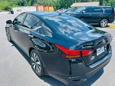 Used 2021 Nissan Altima 2.5 SL FWD image 3
