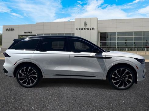 New 2026 Lincoln Nautilus Black Label AWD/4WD image 4