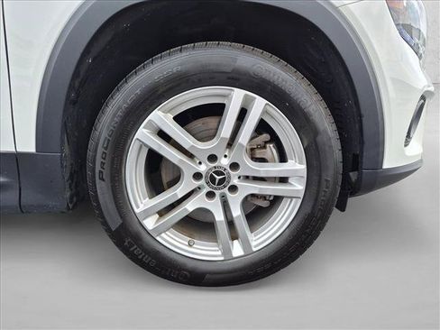 Certified 2023 Mercedes-Benz GLB 250 4MATIC image 26