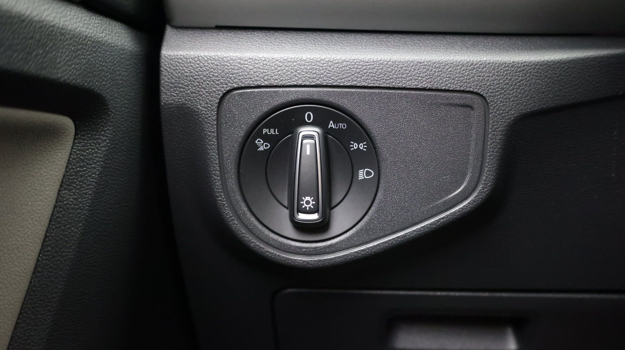 Used 2023 Volkswagen Atlas Cross Sport SE FWD image 22