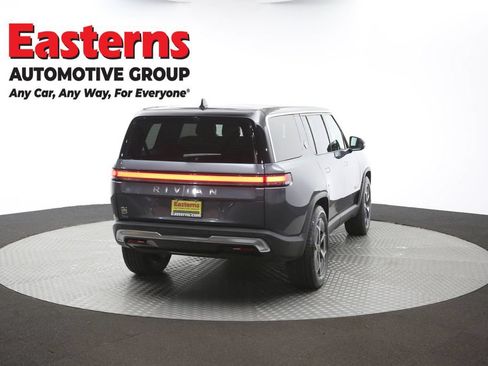 Used 2023 Rivian R1S Adventure AWD/4WD image 39
