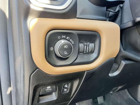 Used 2019 RAM 1500 Big Horn image 14