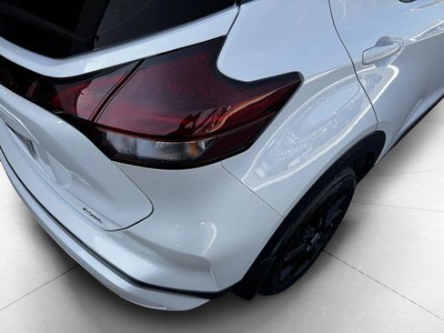 Used 2024 Nissan Kicks SR image 13