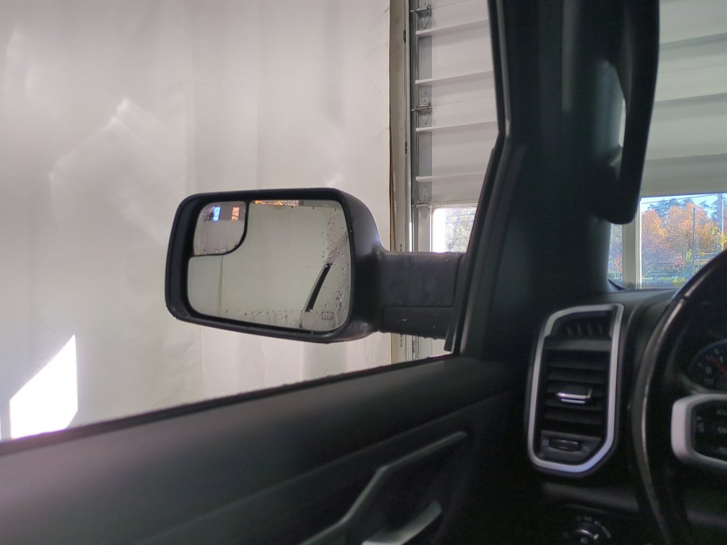 Used 2022 RAM 1500 Big Horn AWD/4WD image 27