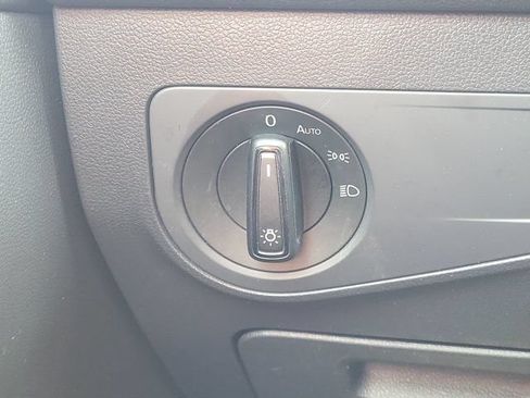 Used 2021 Volkswagen Tiguan S FWD image 16