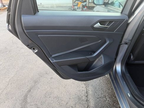 Used 2024 Volkswagen Jetta SE FWD image 27