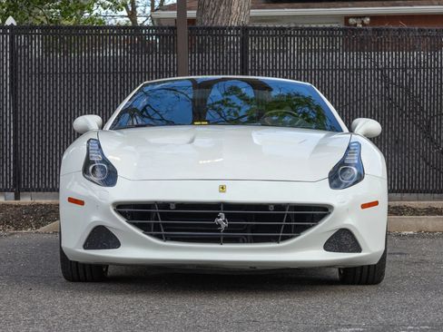 Used 2016 Ferrari California T RWD image 6