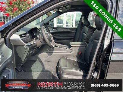 New 2025 Jeep Grand Cherokee L Limited w/ Black Appearance Package