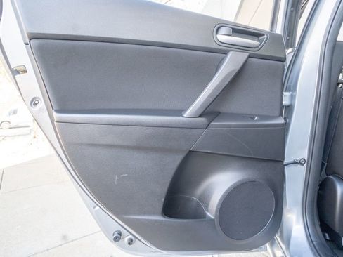 Used 2011 MAZDA MAZDA3 i Touring image 16