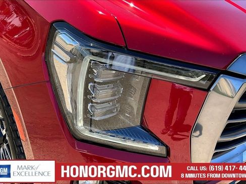 Used 2024 GMC Yukon AT4 w/ AT4 Premium Plus Package AWD/4WD image 33