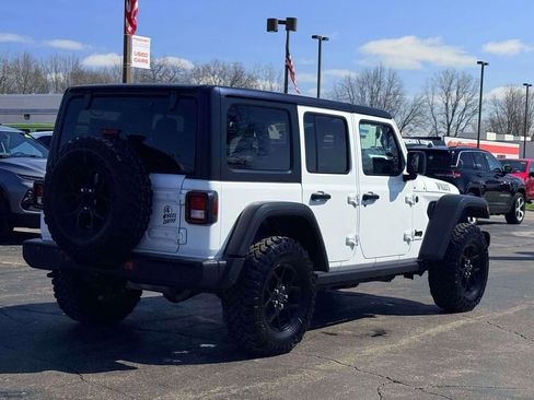 Used 2025 Jeep Wrangler Unlimited Sport AWD/4WD image 7