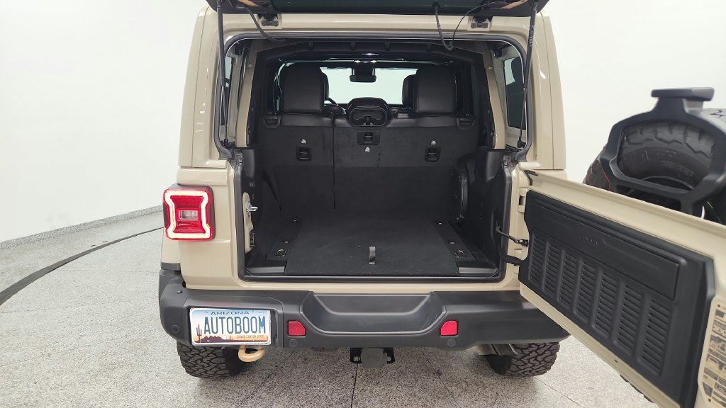 Used 2022 Jeep Wrangler Unlimited Rubicon w/ Trailer Tow Package AWD/4WD image 25