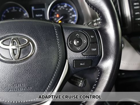 Used 2017 Toyota RAV4 XLE FWD image 4