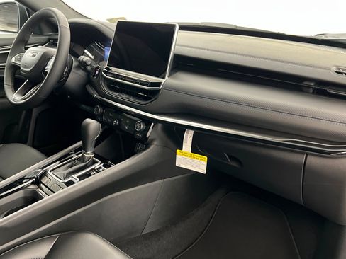 New 2026 Jeep Compass Latitude AWD/4WD image 24