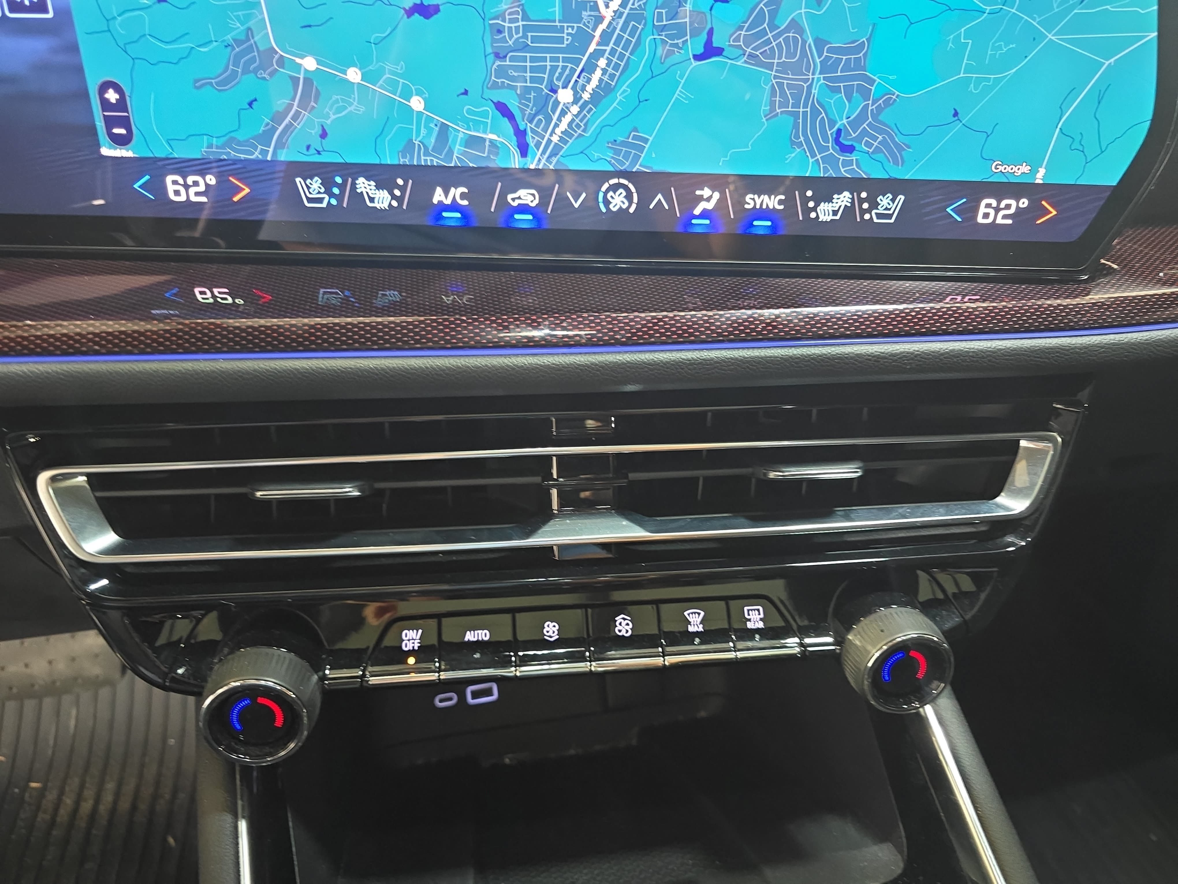 Used 2026 Chevrolet Traverse RS w/ LPO, Floor Liner Package FWD image 21