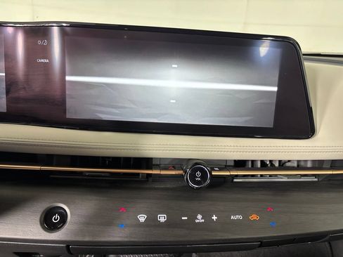 Used 2023 Nissan Ariya FWD image 12