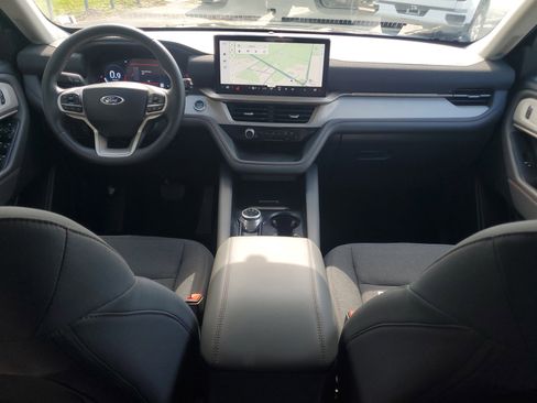 Used 2025 Ford Explorer Active RWD image 20