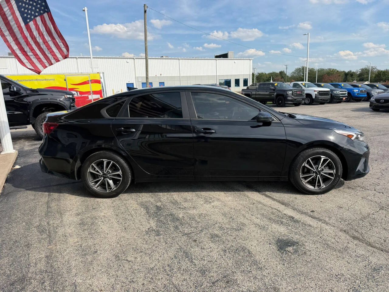 Used 2022 Kia Forte LXS FWD image 6