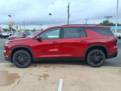 New 2026 Chevrolet Traverse LT w/ Midnight/Sport Edition AWD/4WD image 8