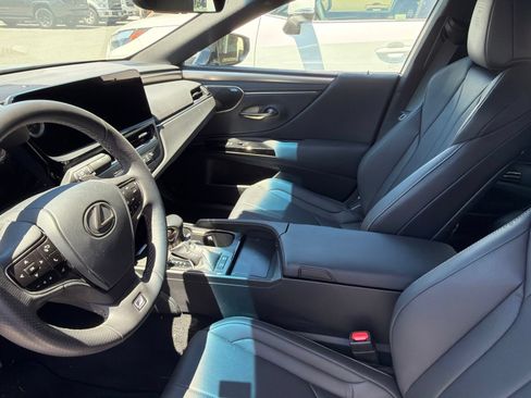Used 2024 Lexus ES 300h F Sport w/ Accessory Package (Z1) FWD image 5