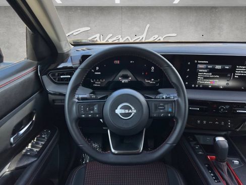 Certified 2026 Nissan Kicks SR FWD image 21
